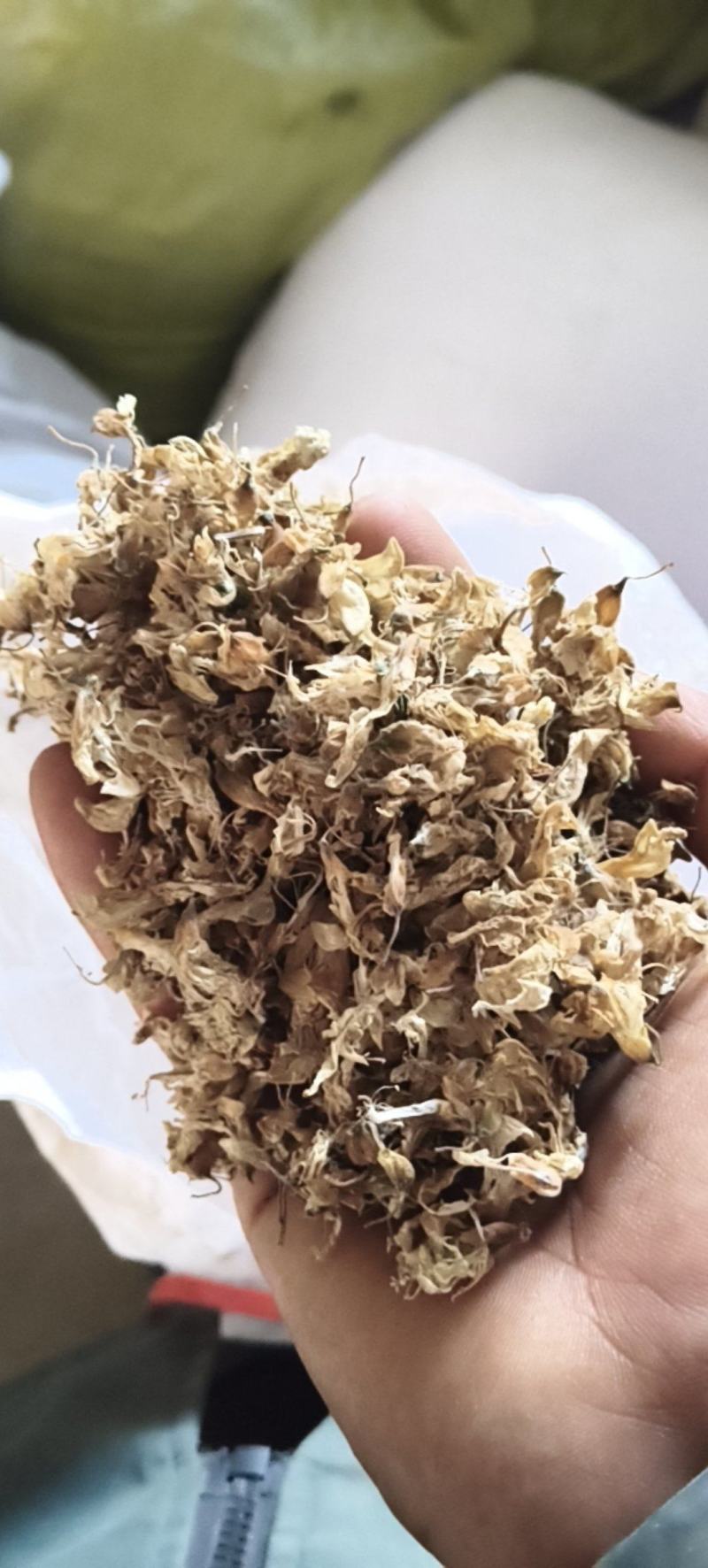 干洋槐花。水煮或者蒸蒸晒干的洋槐花新货