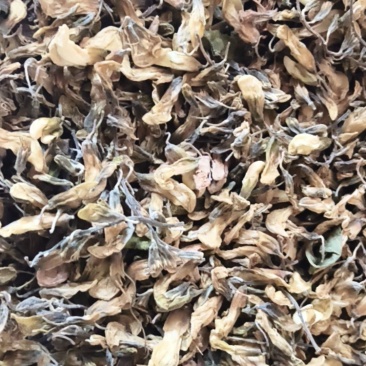 干洋槐花。水煮或者蒸蒸晒干的洋槐花新货