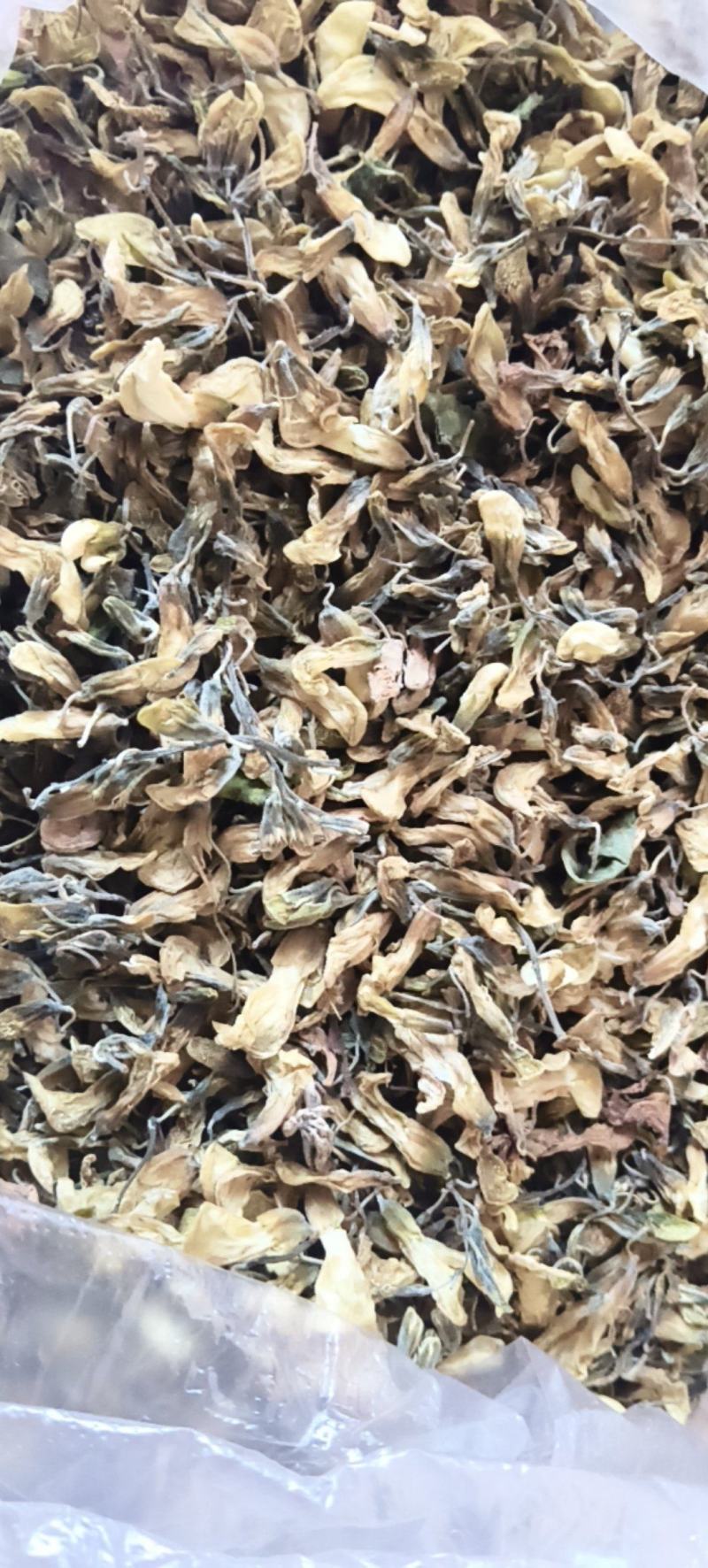 干洋槐花。水煮或者蒸蒸晒干的洋槐花新货