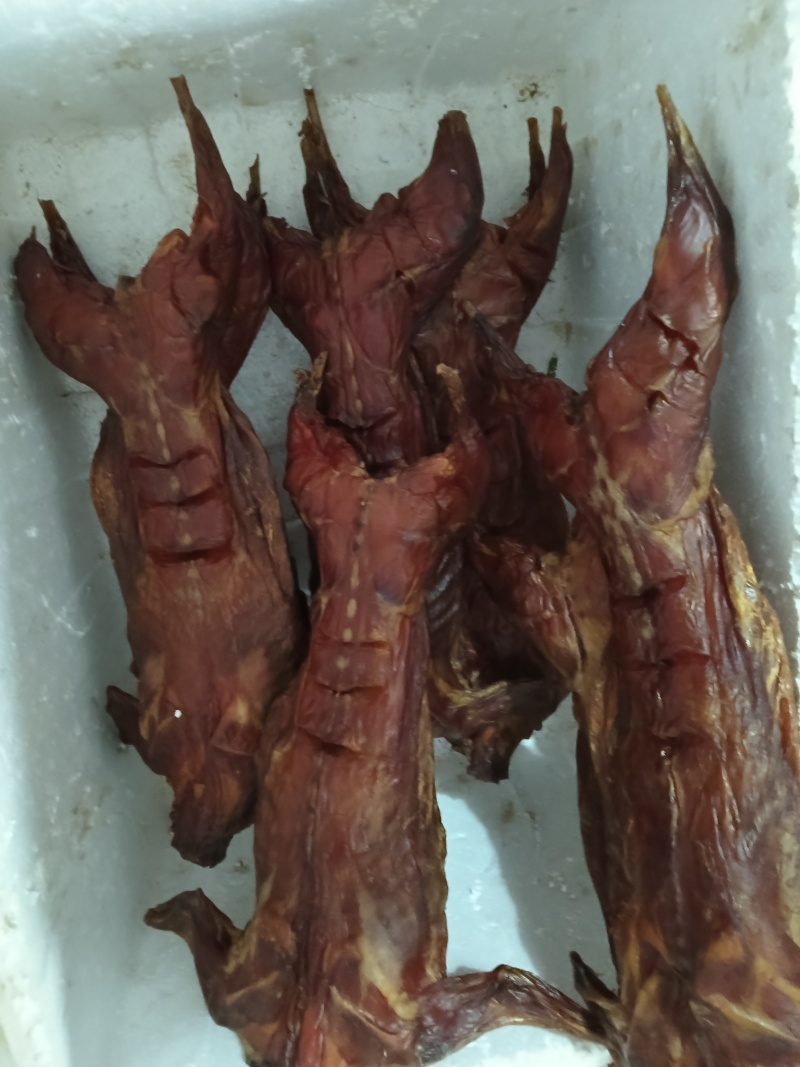 湖南农家烟熏腊兔