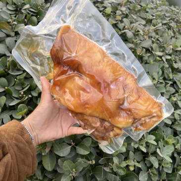 山东省临沂市沂南县熟猪头肉1斤一包，厂家直销
