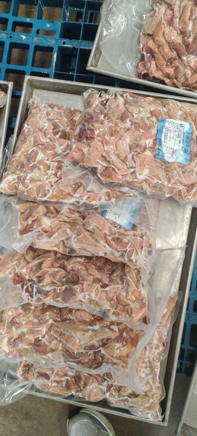 高品质牛杂，不含心肝肺皮，肠类拼。大肠小肠碗口散带
