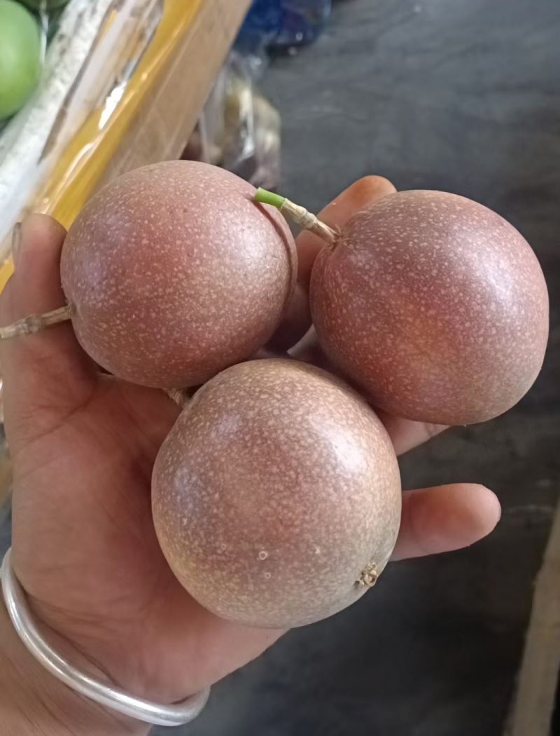 蜜桃百香果140亩种植基地，市场、电商一件代发包售后