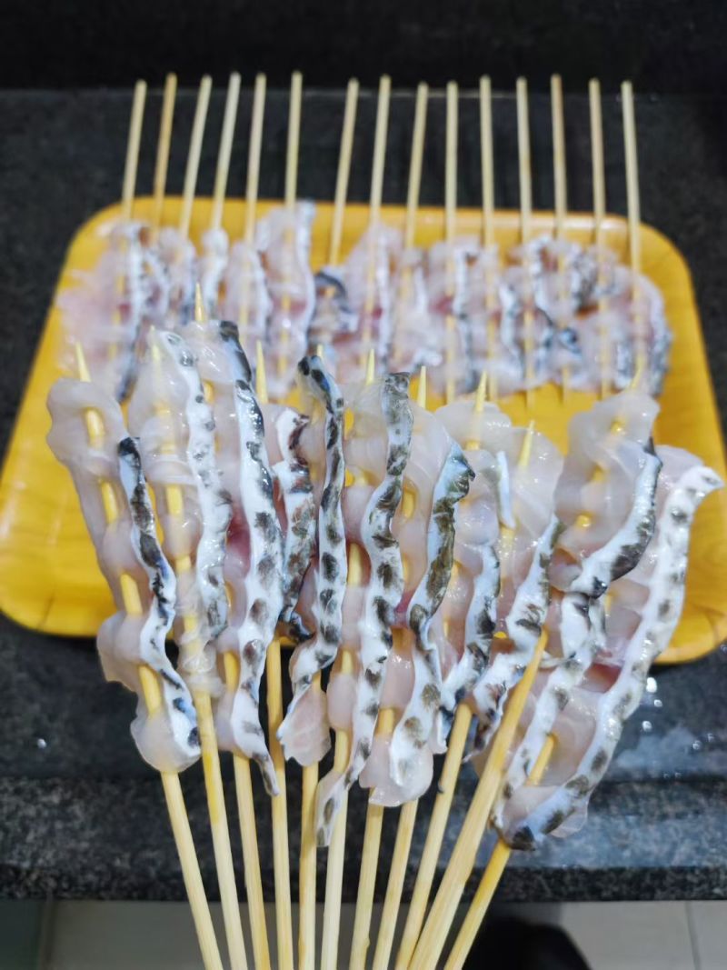脆肉罗非鱼活鱼及新鲜活鱼分切好的鱼片等
