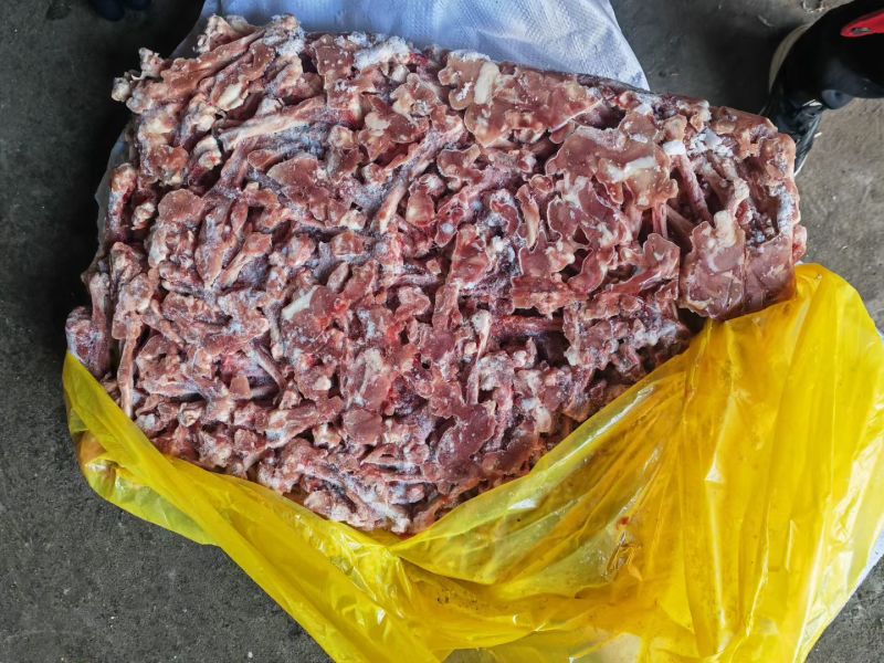 低价出售鸭腿骨1吨，1500元每吨出厂，在诸城，大厂干货