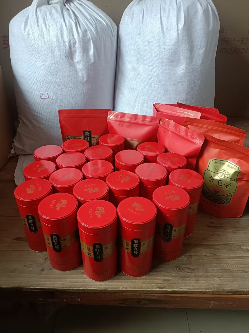 英红九号红茶2春茶，都是牛粪加花生枯种的有机茶