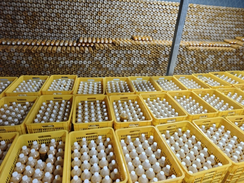 黄金百香果原浆瓶装每瓶一公斤18.8元/瓶包邮加工厂茶