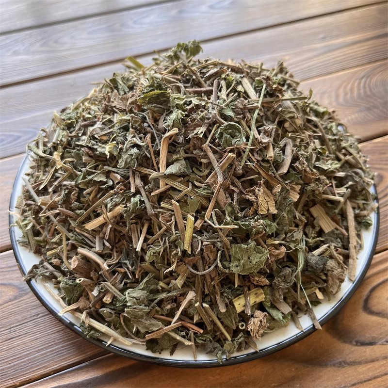 山东泰安新泰拉拉秧干货葎草发货前过筛