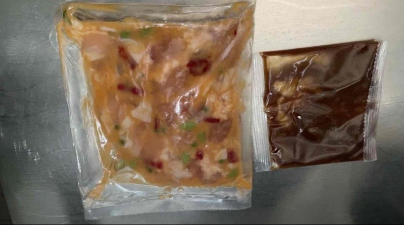 去骨鲜炒鸡280克肉包20酱料，两种口味