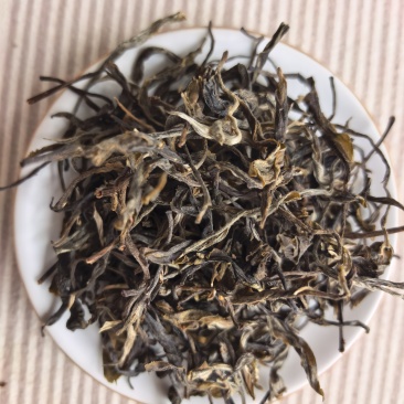 黄草坝古树茶