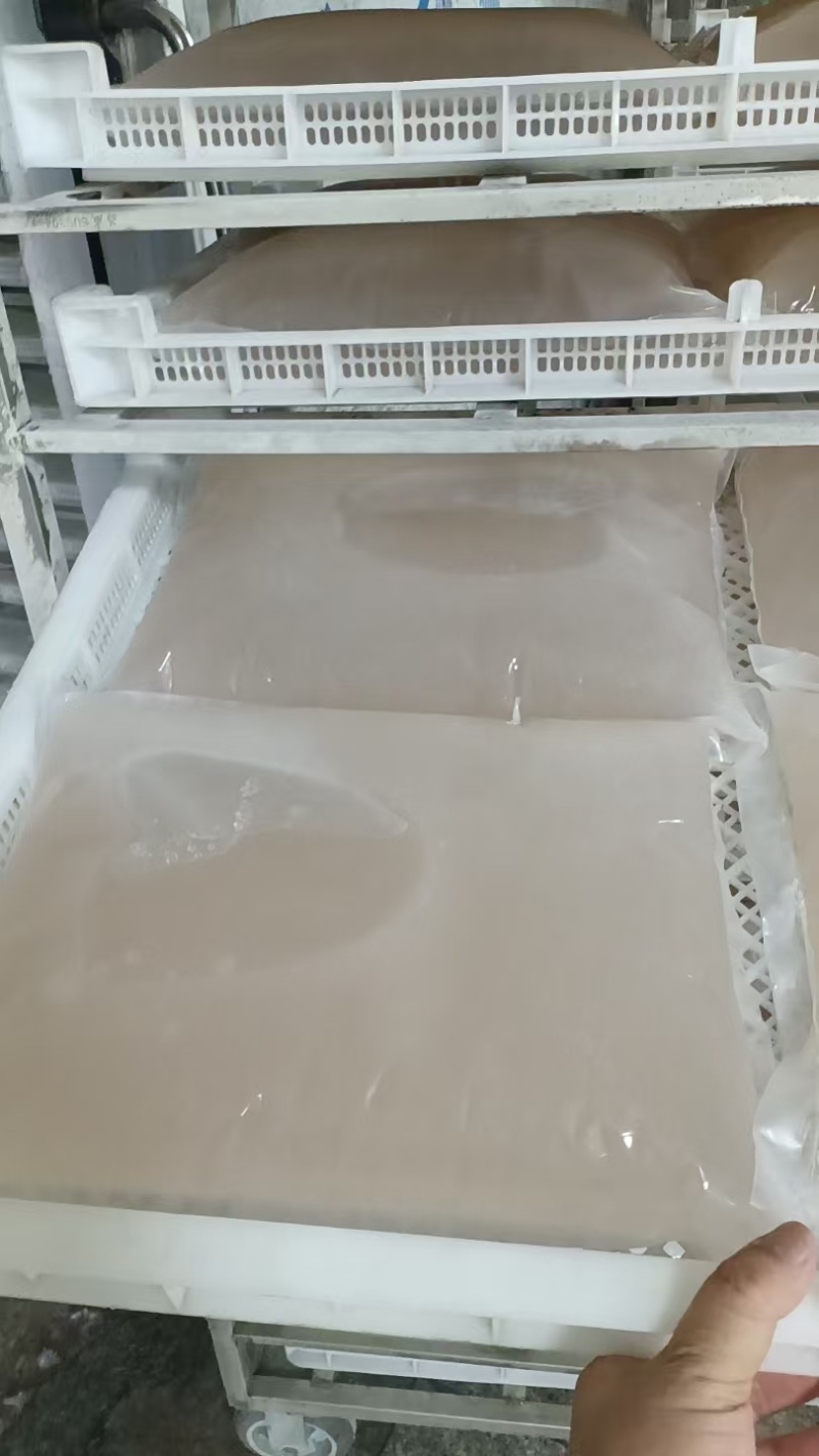 香椰水单倍椰子水，现开现取，新鲜保真。