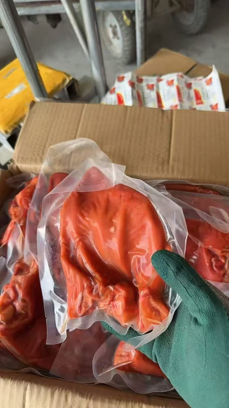 开袋即食五香猪耳朵一件33片左右.全国发货