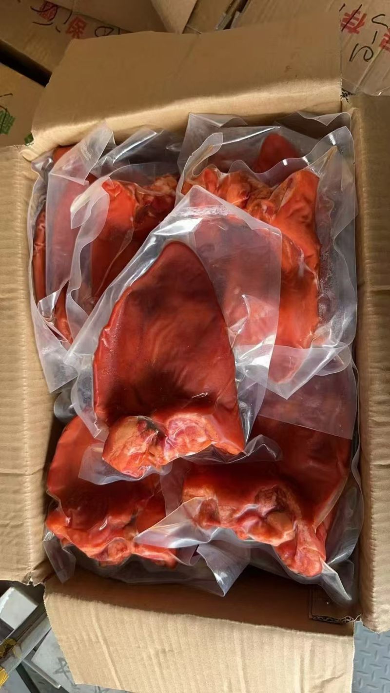 开袋即食五香猪耳朵一件33片左右.全国发货