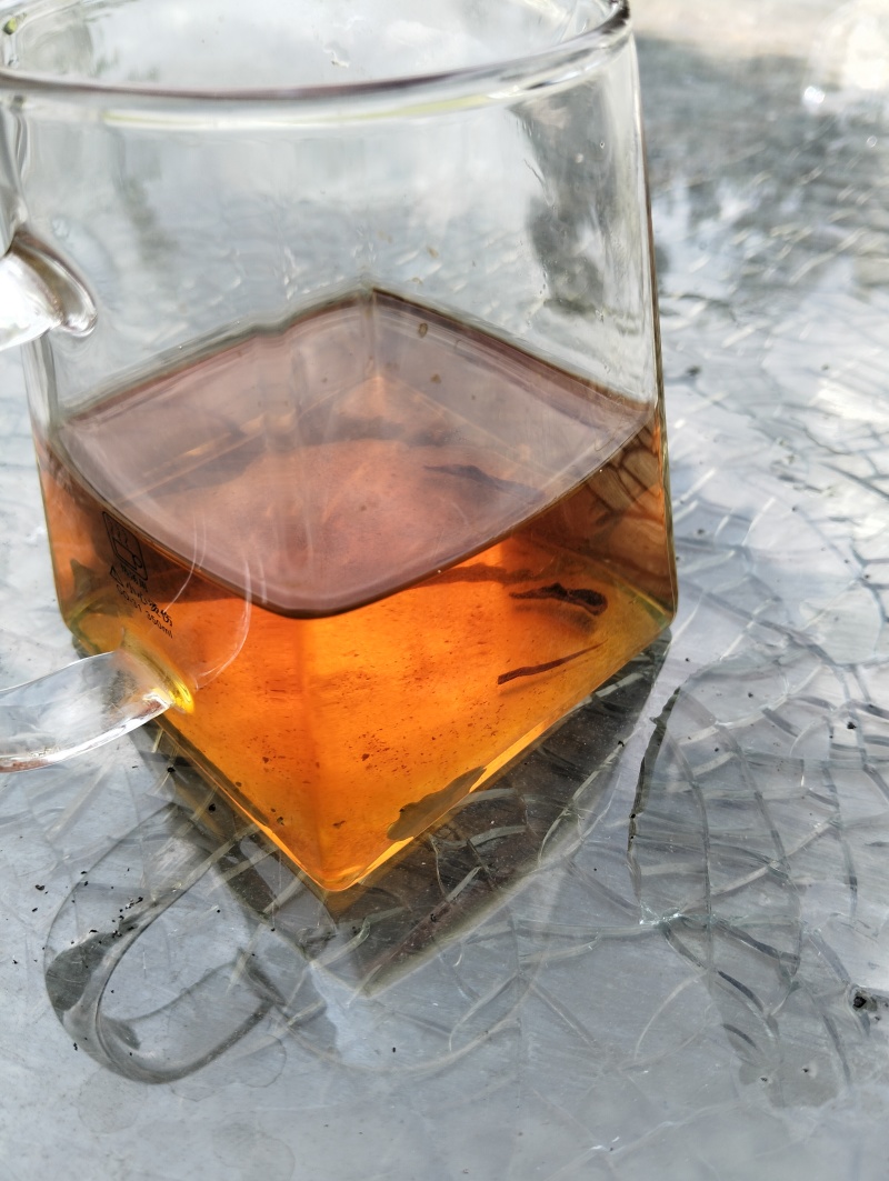 野生红茶（孔明茶），高山大树春条散装，农户自产。