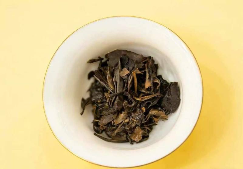 黄精白福鼎白茶2015年老寿眉黄精白茶小方片紧压