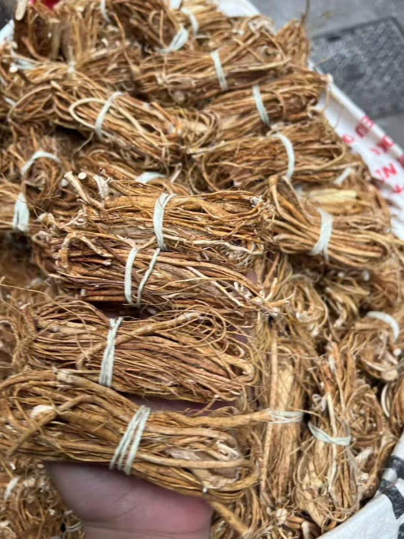 野生五指毛桃香味浓郁，广东煲汤料无硫精选