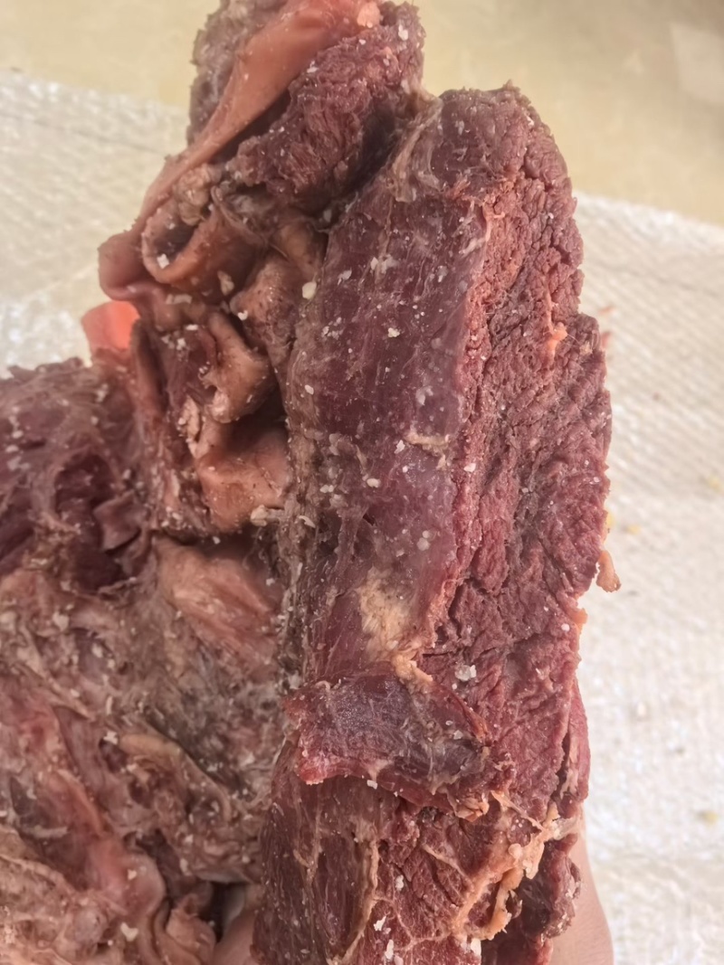 熟牛腩，纯水煮，货源充足，全国发货，手续齐全需要联系
