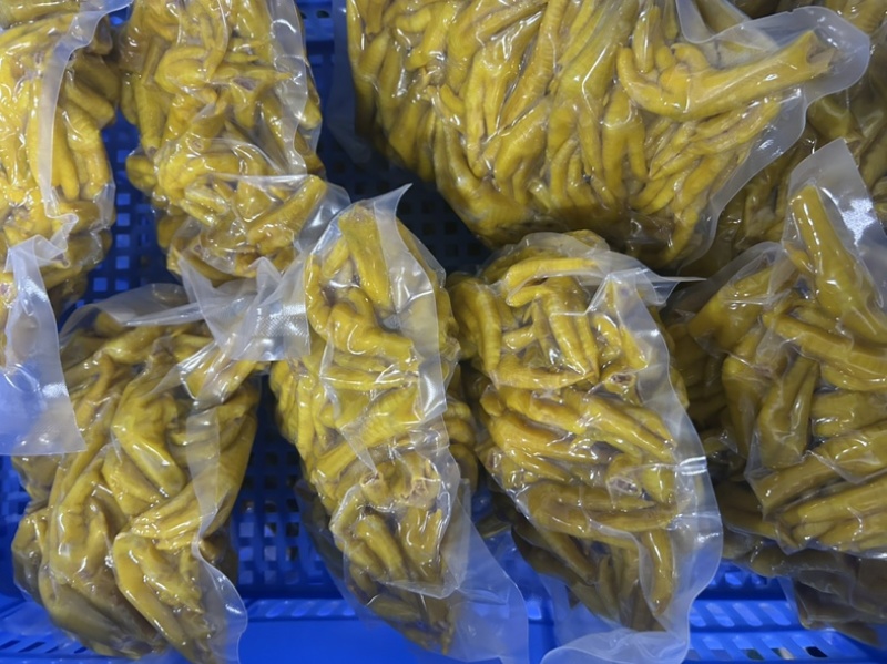 盐焗鸡爪厂家直销品质优可视频看货可发全国商超市场
