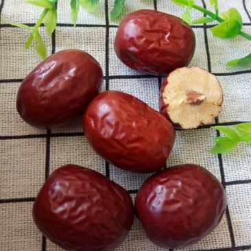 新疆若羌红枣厂家批发一手货源核小肉质瓷实可做袋装