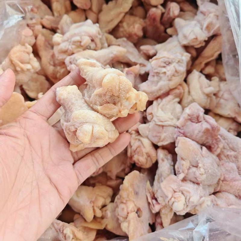 轻淤血翅根，部分露骨