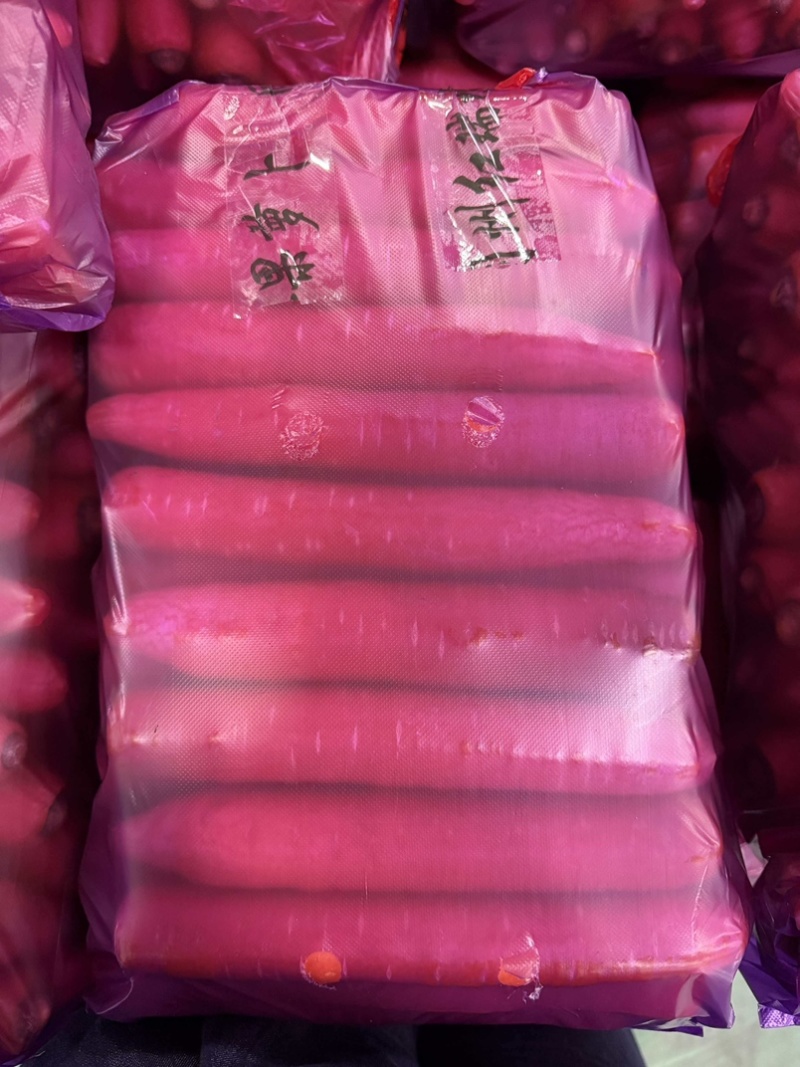 精品秤杆红萝卜，水果萝卜规格齐全，可对接全国工厂商超市场