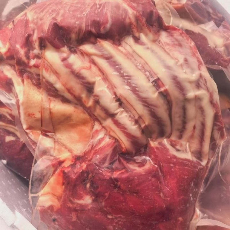 新鲜带皮马肉
