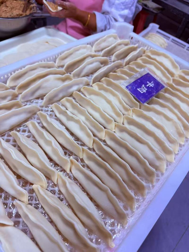 手工水饺，各种馅都有，厂家直发，量大优惠，欢迎合作