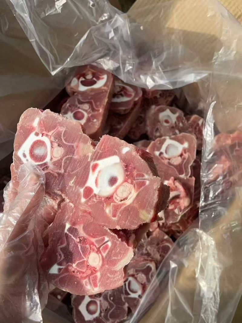 新到满肉乳牛脖骨