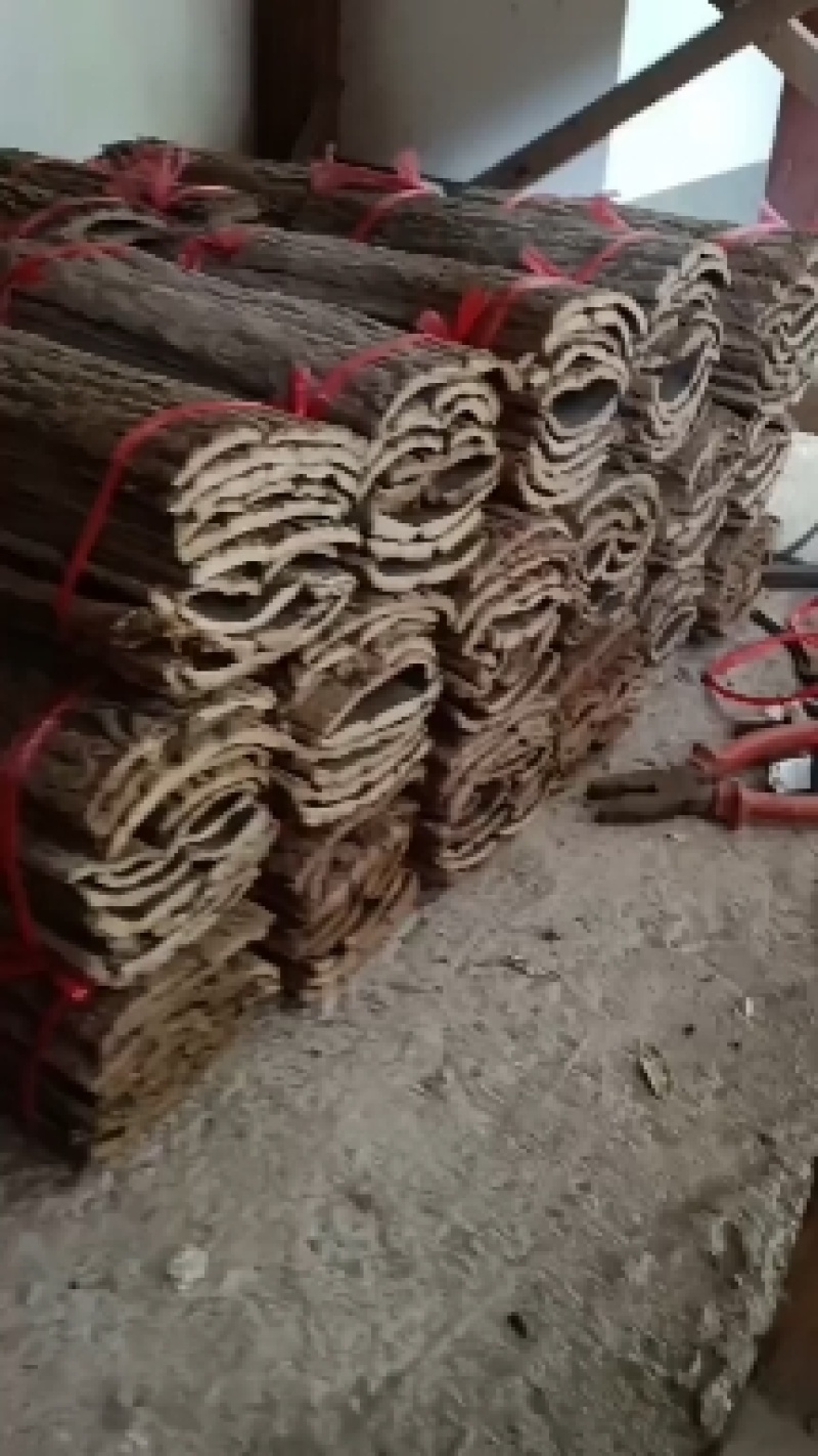 野生杜仲，杜仲皮板，皮小方块都有现货质量保证