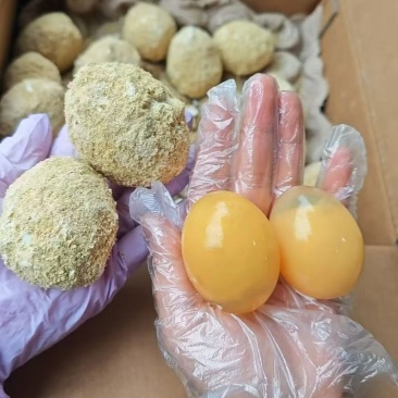 手工溏心鸭皮蛋品质保证QQ弹弹诚信经营欢迎下单品尝