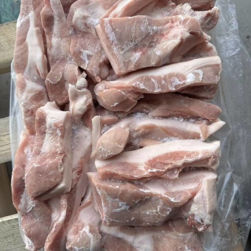 带皮五花肉块，4元一斤，一件80元