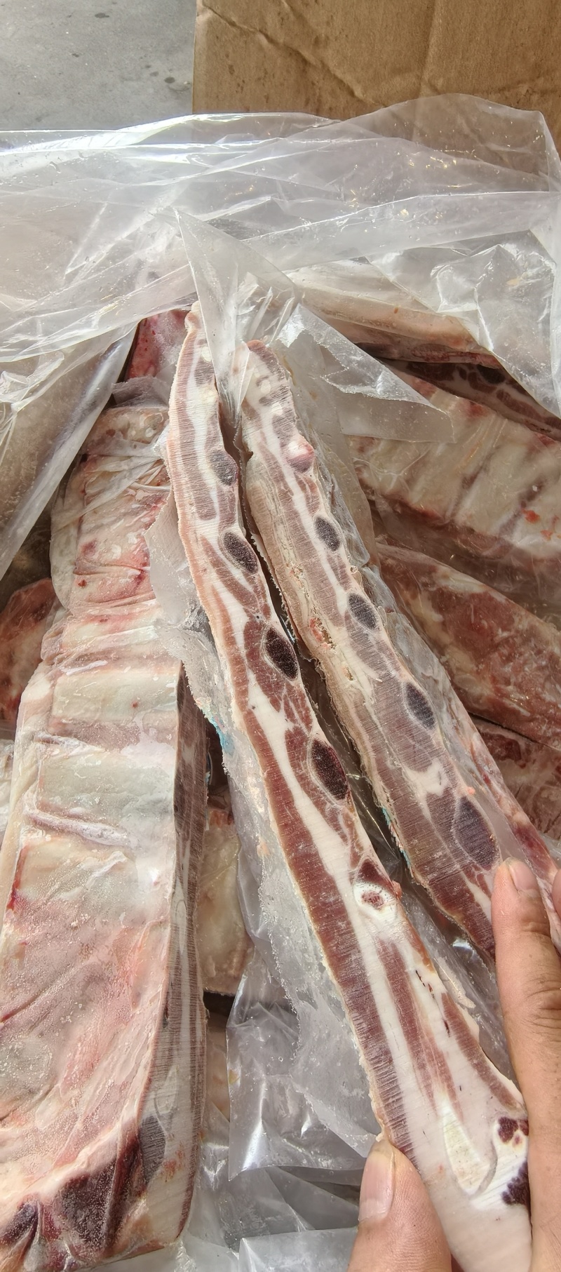 内蒙羔羊肋排，肉厚肥瘦相间，规格齐全