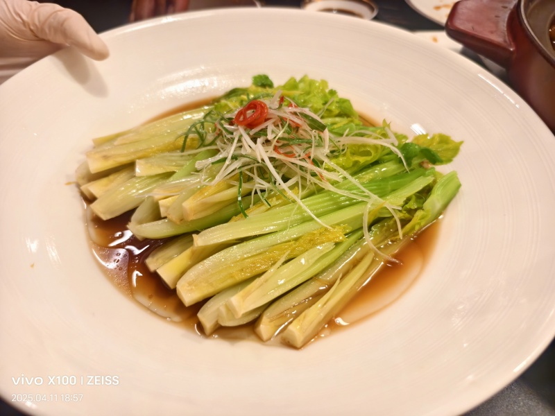 维康清芹芽/水果芹，脆嫩无渣，爽口鲜甜，量大从优。
