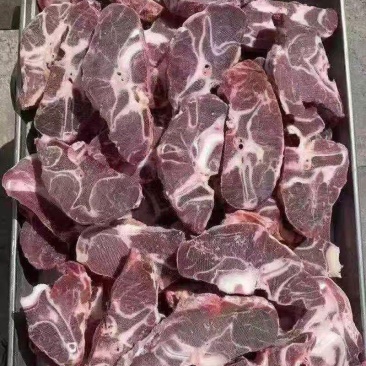 满肉牛脖骨，福利款价格很美丽，欢迎看货
