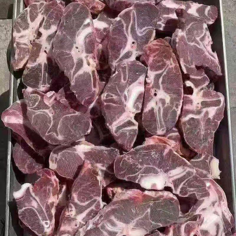 满肉牛脖骨，福利款价格很美丽，欢迎看货