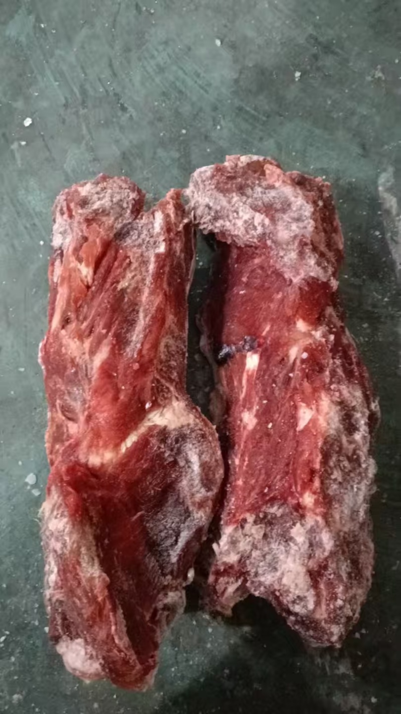 满肉牛脖骨，福利款价格很美丽，欢迎看货