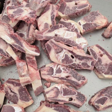 满肉牛胸骨