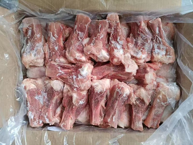 猪骨，国产S骨酱大骨专用一件30块左右