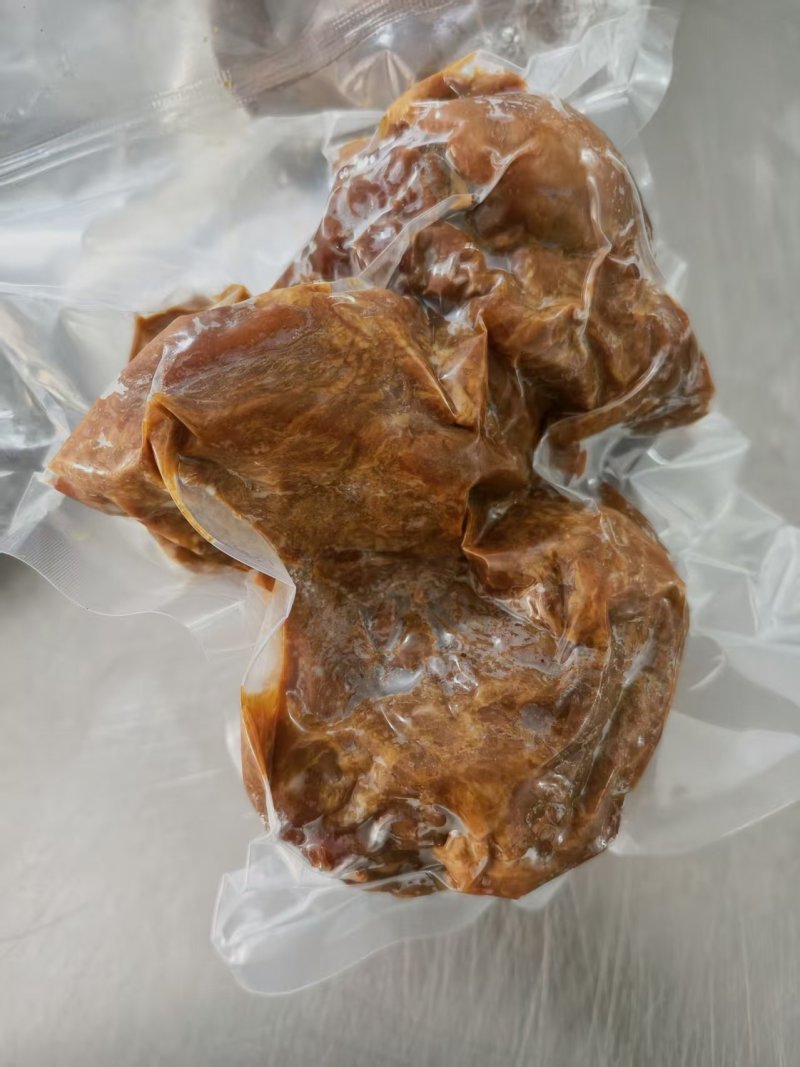 酱香猪腱子，直接切片装盘就可以味道非常好
