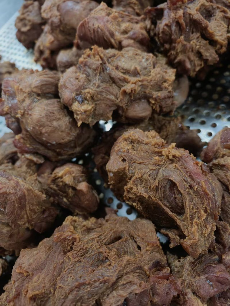 酱香猪腱子，直接切片装盘就可以味道非常好