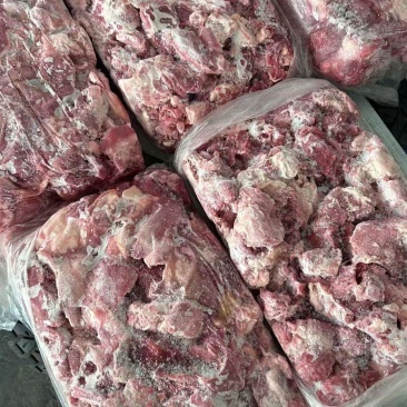 纯干牛碎肉穿串红烧