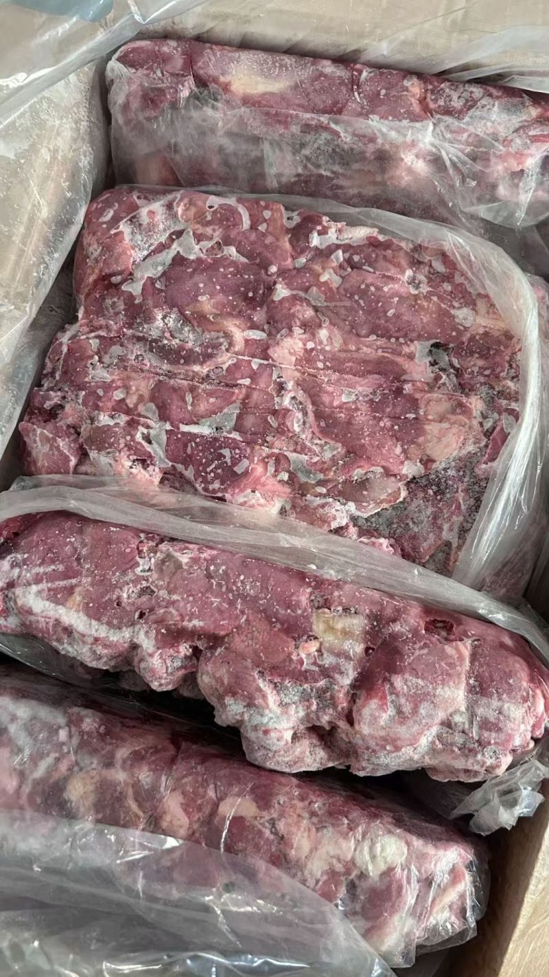 纯干牛碎肉穿串红烧