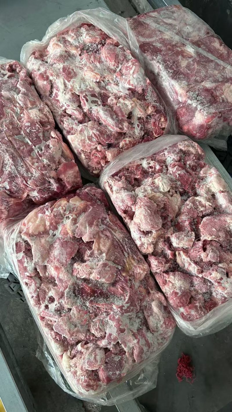 纯干牛碎肉穿串红烧