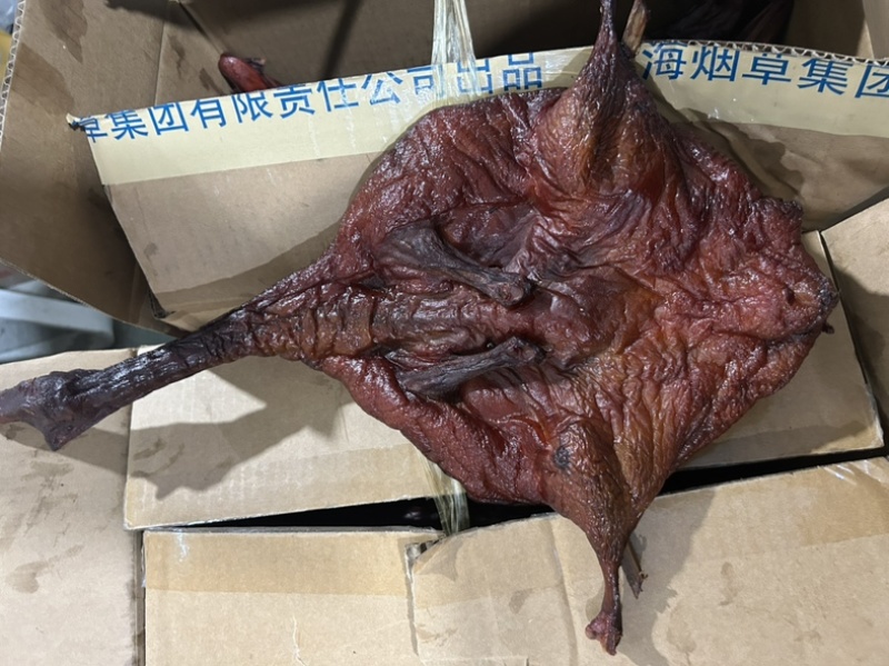 板鸭烟熏板鸭