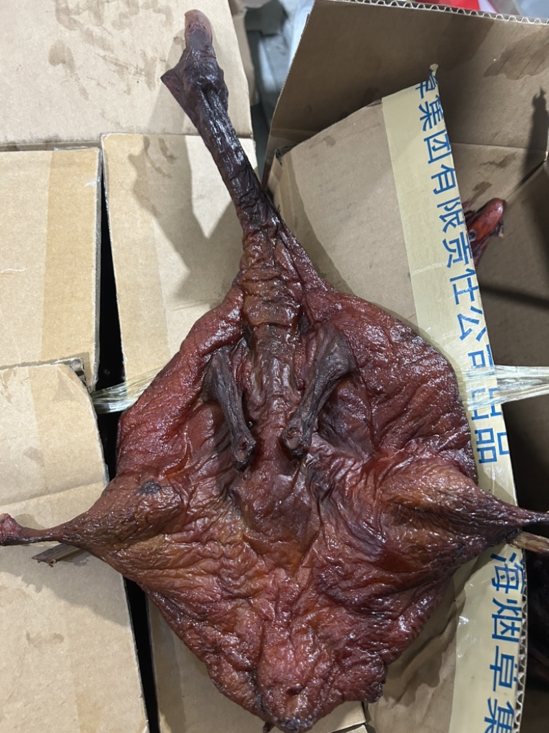 板鸭烟熏板鸭