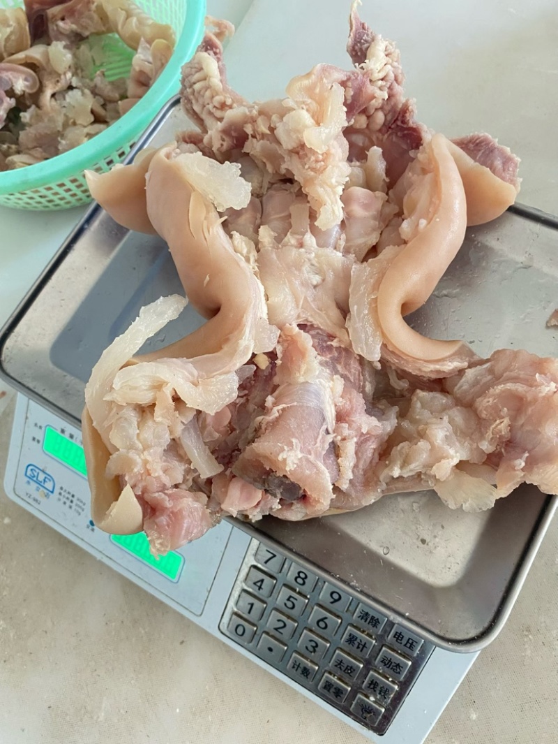 火烧毛去大骨熟牛蹄，牛蹄，