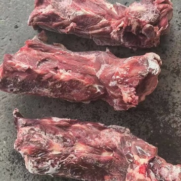 满肉牛脖骨
