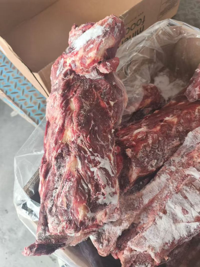 满肉牛脖骨
