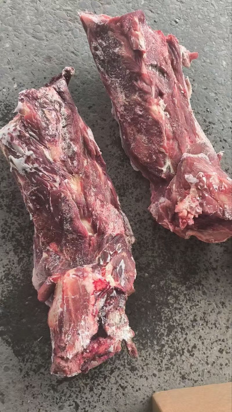 满肉牛脖骨