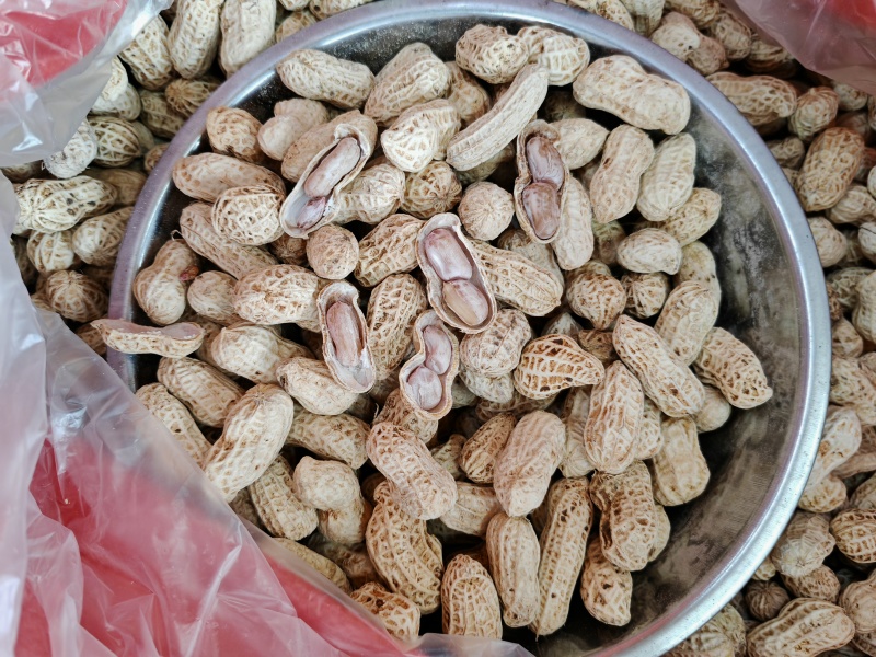农家水煮花生保留花生原有的清甜和香越吃越想